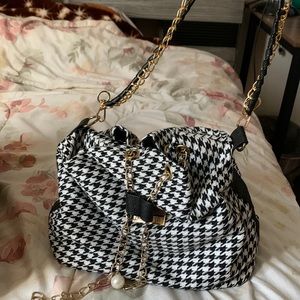 Shoulder bag